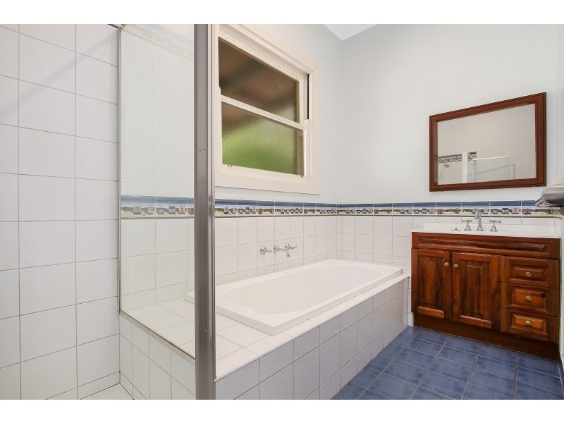 18 Graham Avenue, Wangaratta VIC 3677