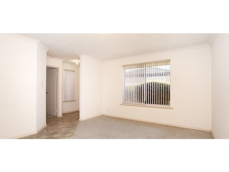 17/7 Lester Drive, Thornlie WA 6108