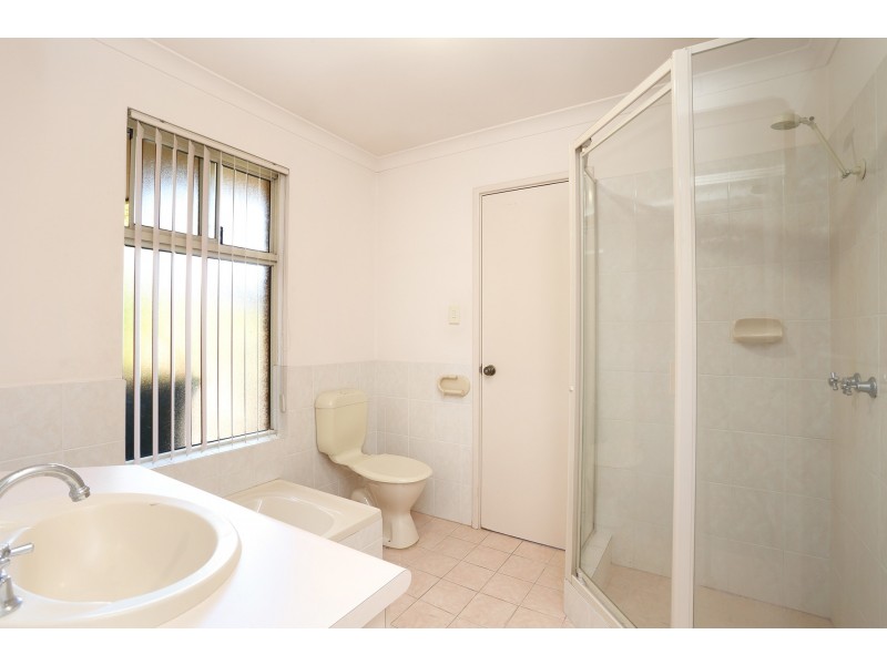 17/7 Lester Drive, Thornlie WA 6108