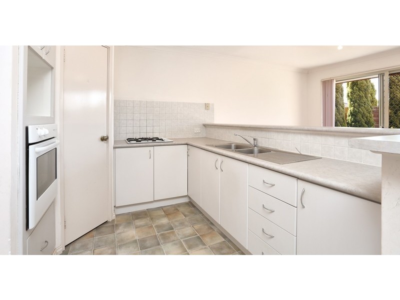 17/7 Lester Drive, Thornlie WA 6108