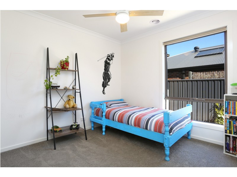 10 Armstrong Court, Kyneton VIC 3444