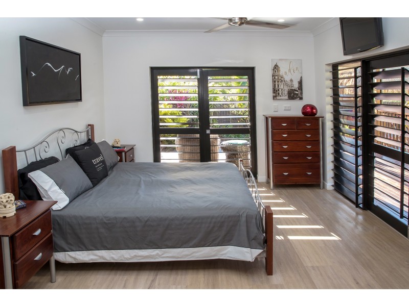 16 Longden Street, Brinsmead QLD 4870