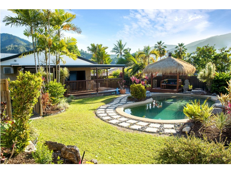 16 Longden Street, Brinsmead QLD 4870