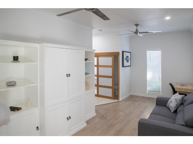 16 Longden Street, Brinsmead QLD 4870