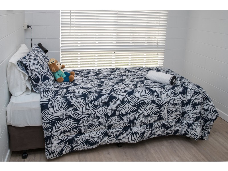 16 Longden Street, Brinsmead QLD 4870