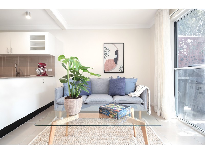 9/4-6 East Street, Camp Hill QLD 4152