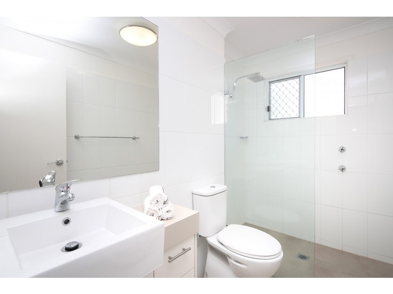 9/4-6 East Street, Camp Hill QLD 4152