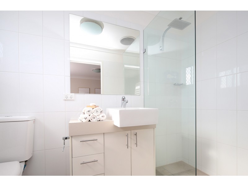 9/4-6 East Street, Camp Hill QLD 4152