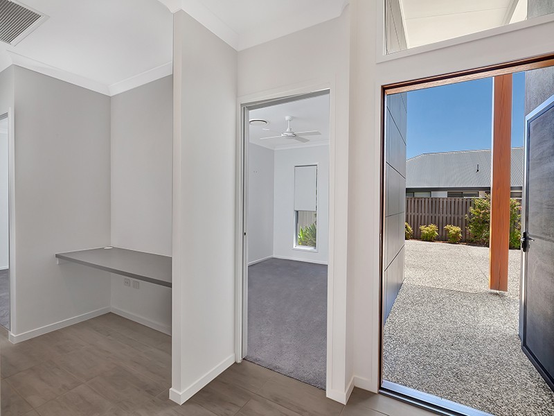 8 Swiftlet Place, Forest Glen QLD 4556