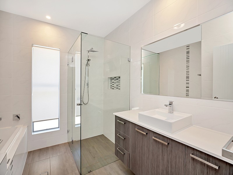 8 Swiftlet Place, Forest Glen QLD 4556