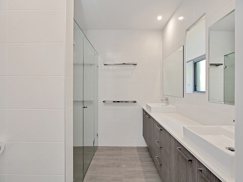 8 Swiftlet Place, Forest Glen QLD 4556