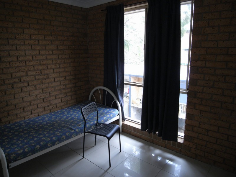 2/8 Auburn Terrace, Indooroopilly QLD 4068