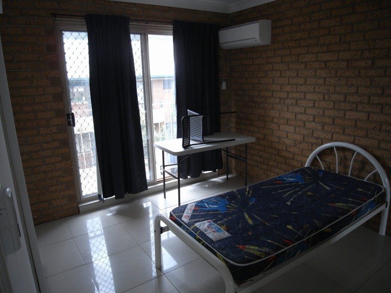 2/8 Auburn Terrace, Indooroopilly QLD 4068