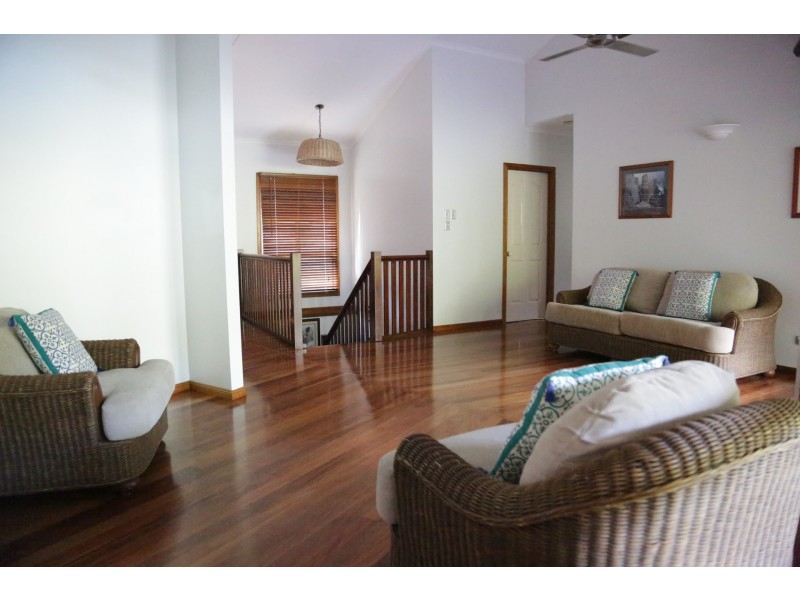 1-3 Beltana Close, Redlynch QLD 4870