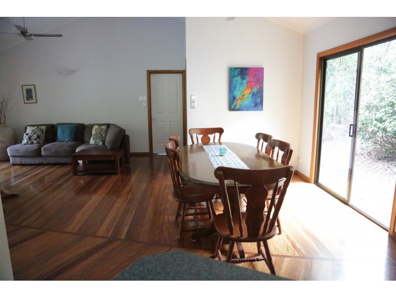 1-3 Beltana Close, Redlynch QLD 4870