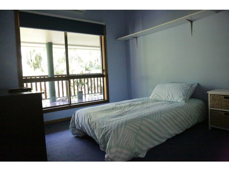 1-3 Beltana Close, Redlynch QLD 4870