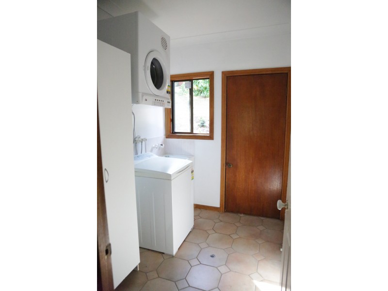 1-3 Beltana Close, Redlynch QLD 4870