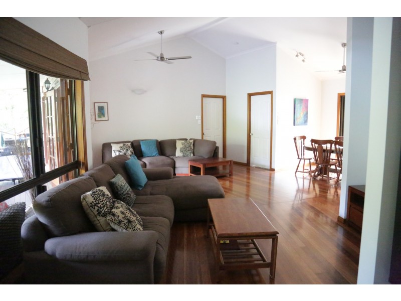 1-3 Beltana Close, Redlynch QLD 4870