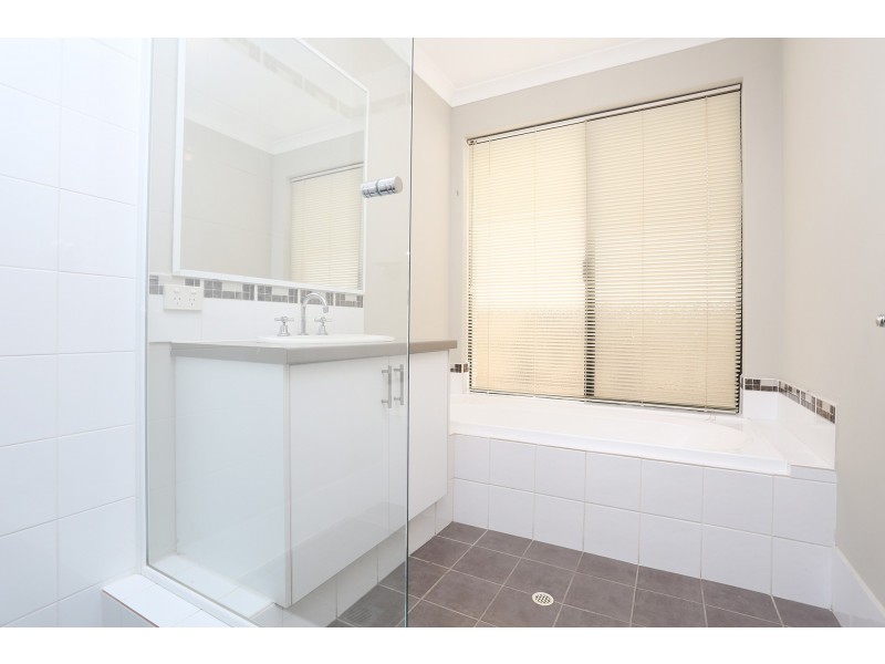 7 Oliver Vista, Bertram WA 6167