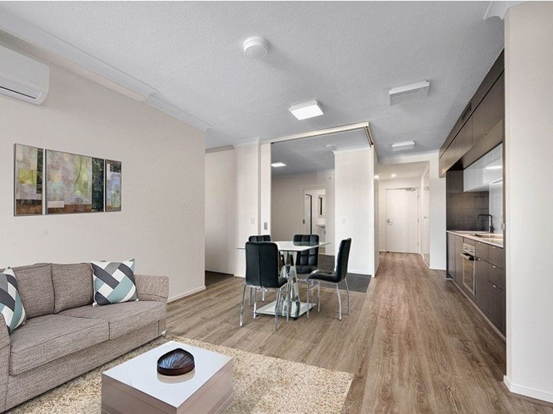 302/59 Latham Street, Chermside QLD 4032