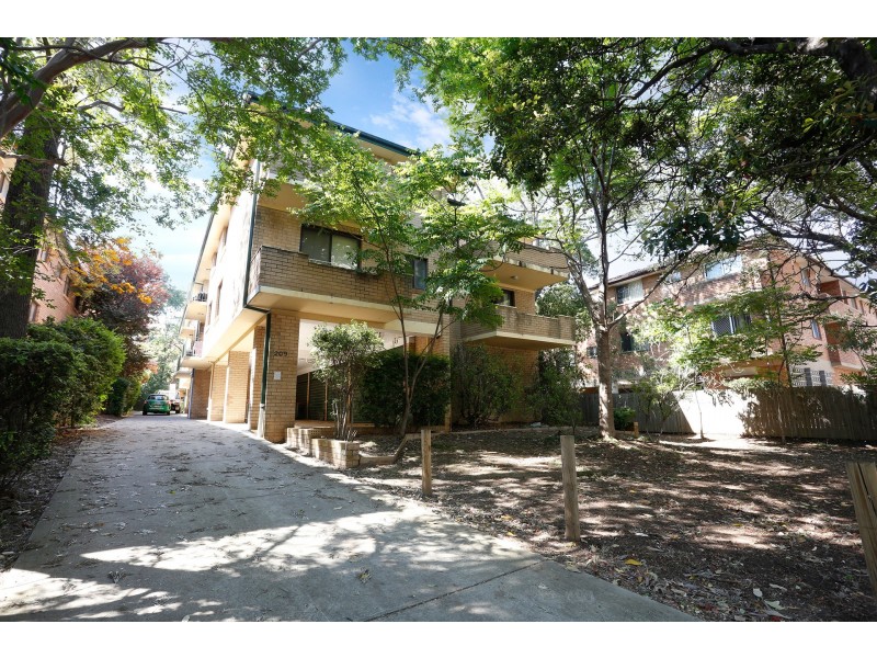 8/209 Hawkesbury Road, Westmead NSW 2145