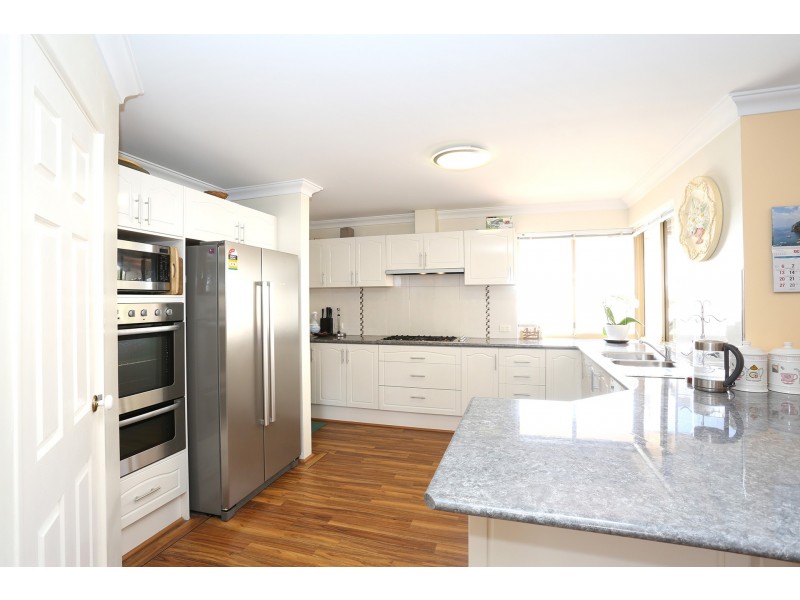 12 St Anthony Drive, Stirling WA 6021