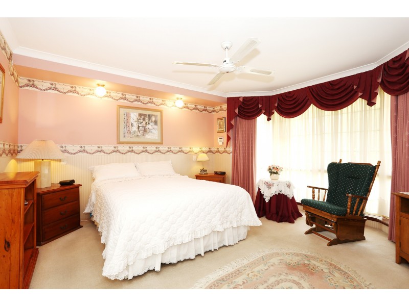 12 St Anthony Drive, Stirling WA 6021