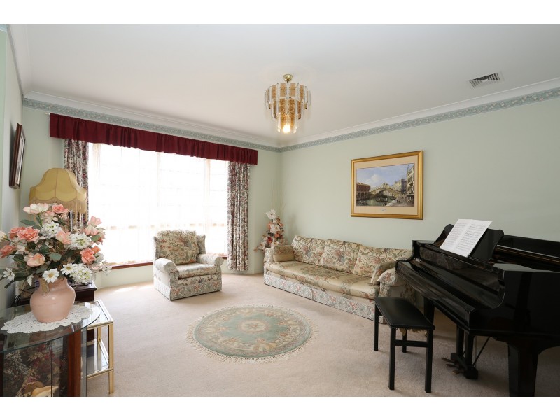 12 St Anthony Drive, Stirling WA 6021