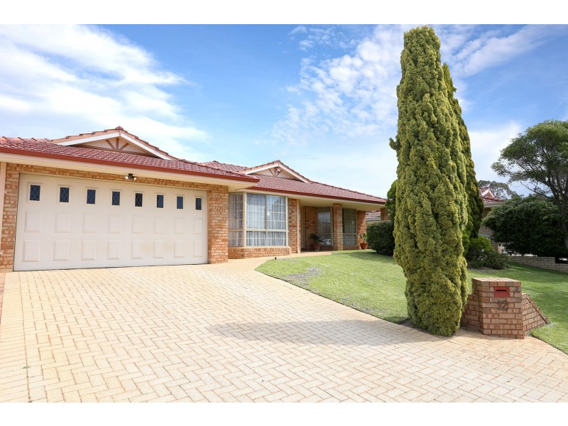 12 St Anthony Drive, Stirling WA 6021