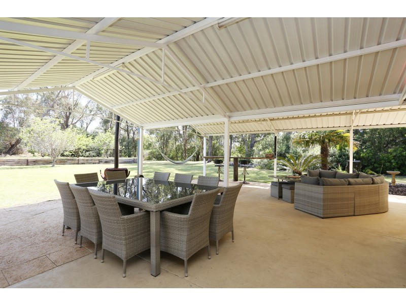 15 Longshore Place, Leschenault WA 6233