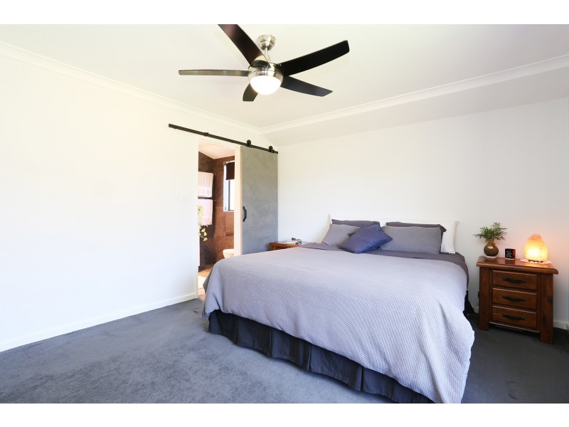 15 Longshore Place, Leschenault WA 6233