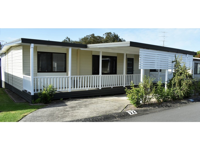 32/4 Gimberts Road, Morisset NSW 2264