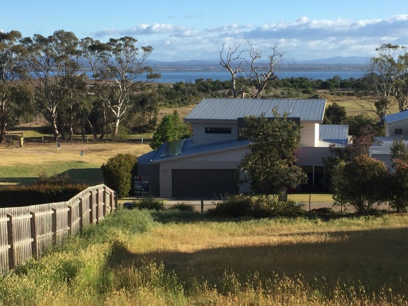 3 Windermere Terrace, Paynesville VIC 3880