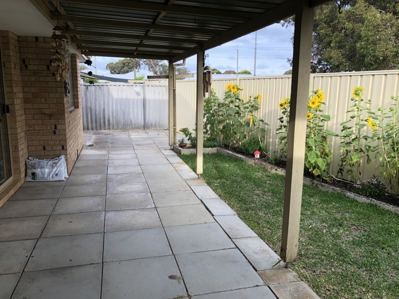 1/8 Waterfall Cove, Greenfields WA 6210