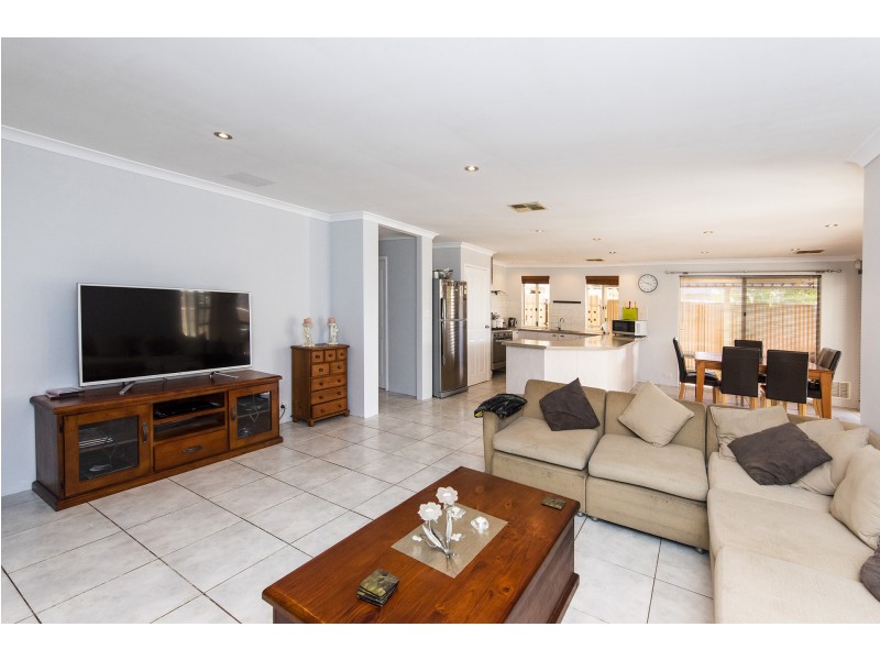 21 Sandmartin Drive, Southern River WA 6110