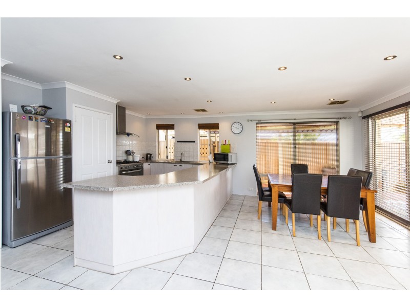 21 Sandmartin Drive, Southern River WA 6110