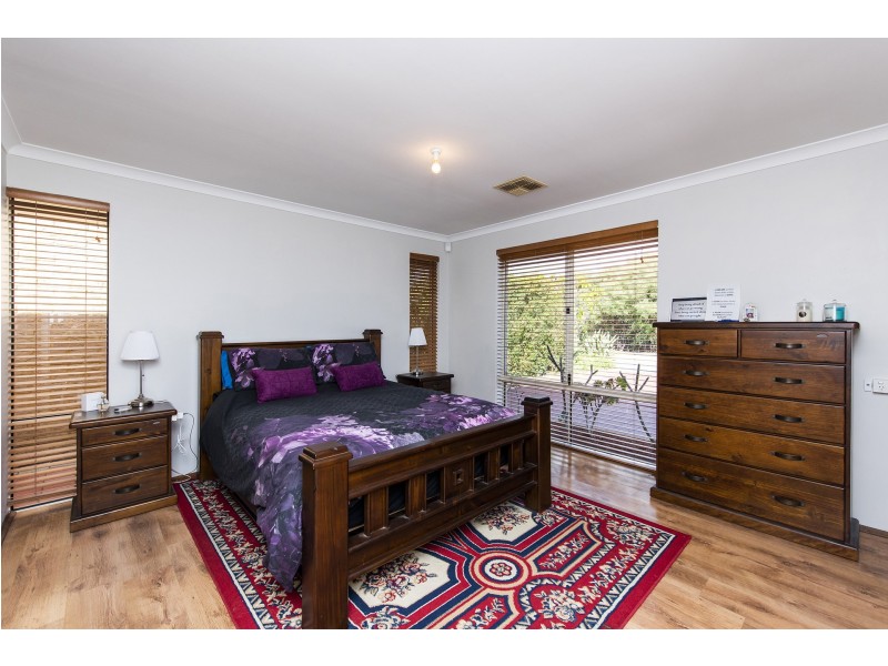 21 Sandmartin Drive, Southern River WA 6110