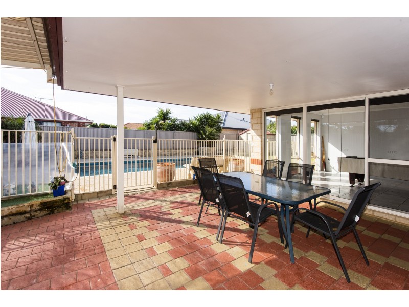 21 Sandmartin Drive, Southern River WA 6110