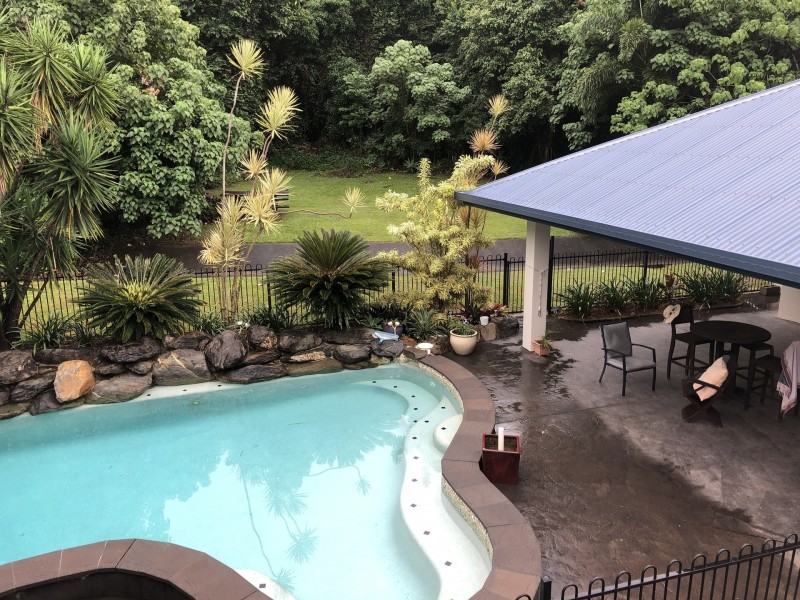 24 Macarthur Close, Palm Cove QLD 4879