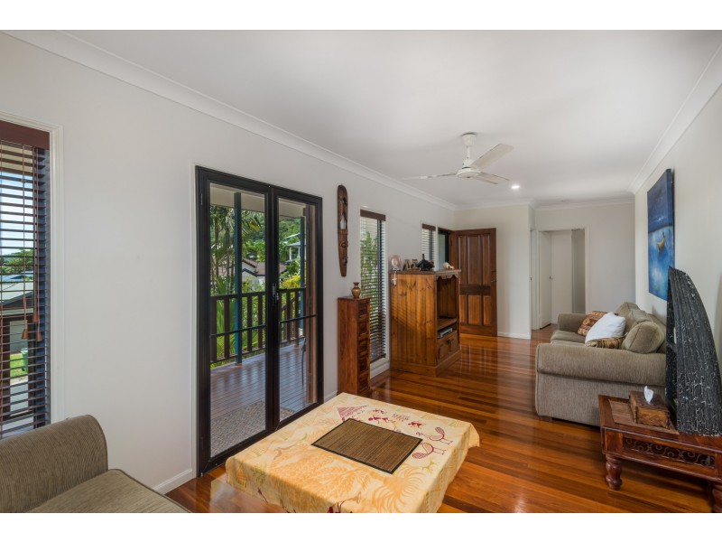 24 Macarthur Close, Palm Cove QLD 4879