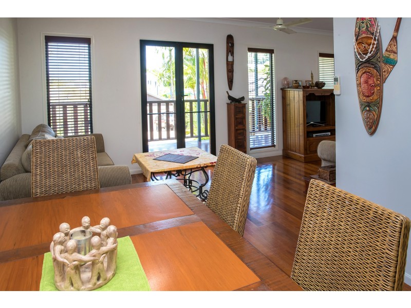 24 Macarthur Close, Palm Cove QLD 4879