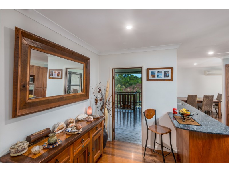 24 Macarthur Close, Palm Cove QLD 4879