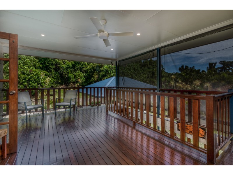 24 Macarthur Close, Palm Cove QLD 4879