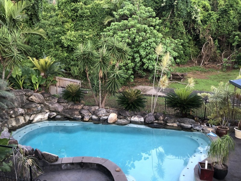 24 Macarthur Close, Palm Cove QLD 4879