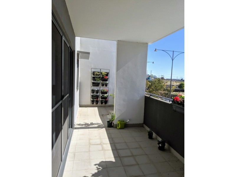 151/2 Signal Terrace, Cockburn Central WA 6164