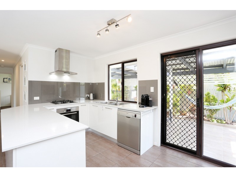 636 David Low Way, Pacific Paradise QLD 4564