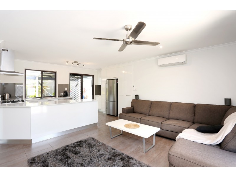 636 David Low Way, Pacific Paradise QLD 4564
