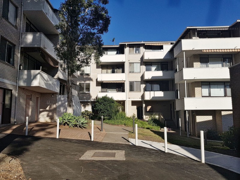 2/13 Brighton Avenue, Croydon Park NSW 2133