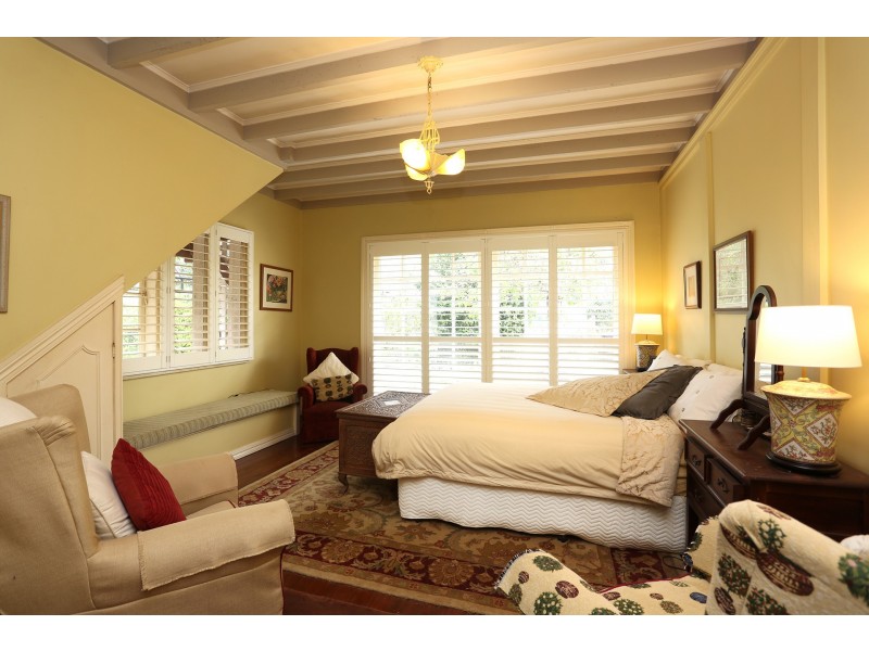 1 Cliff Way, Tamborine Mountain QLD 4272