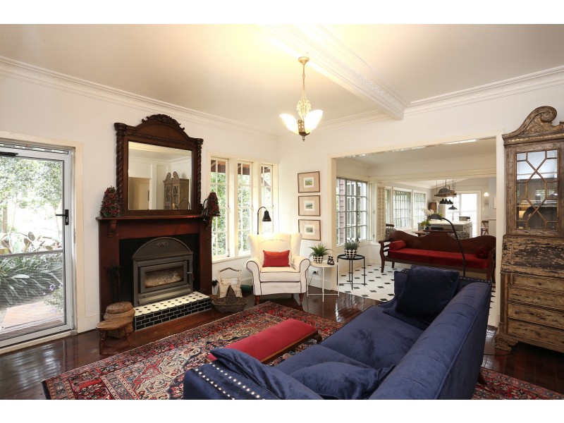 1 Cliff Way, Tamborine Mountain QLD 4272